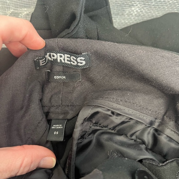 Black Express Suit, size 0, Editor pants and matching jacket - Picture 6 of 8